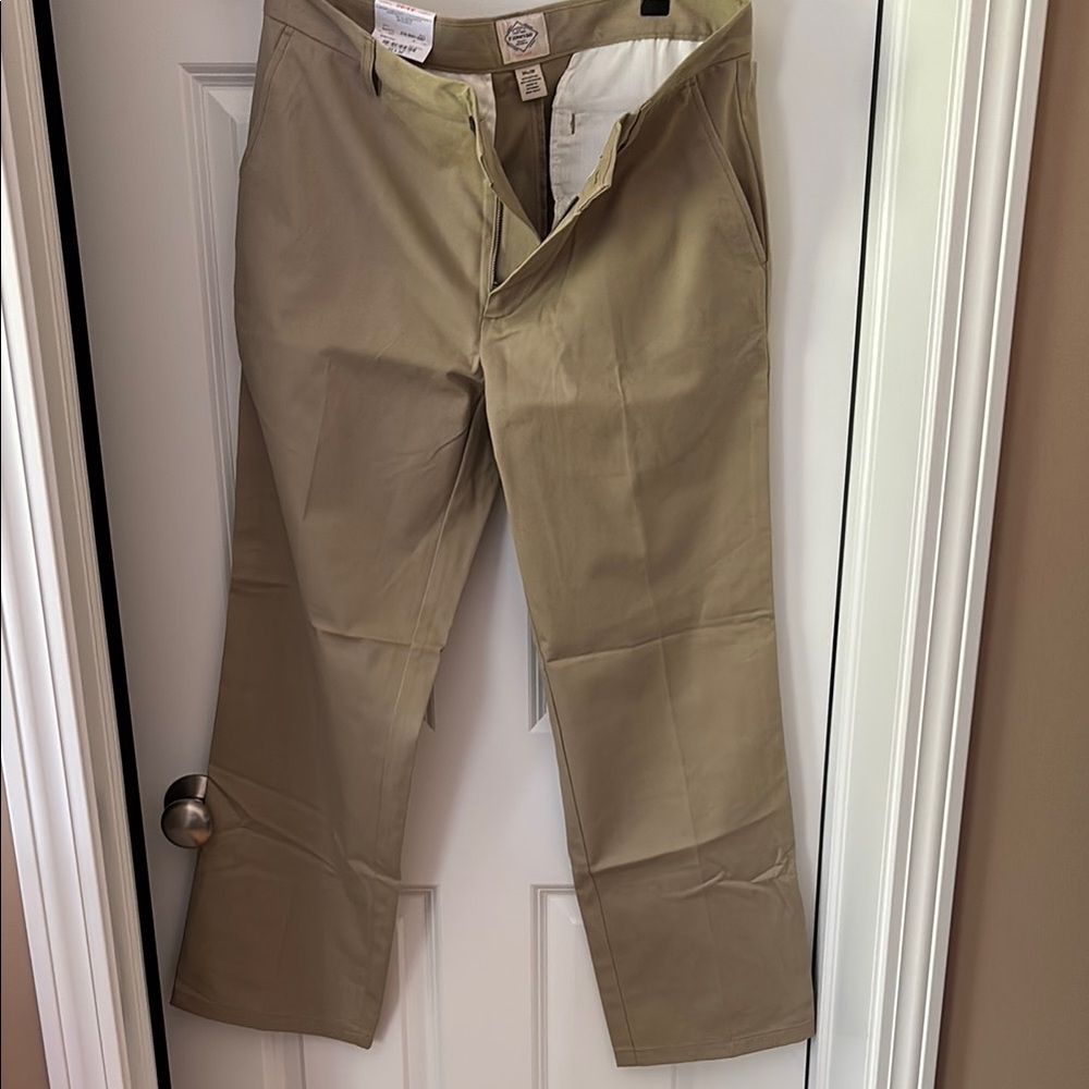 Men's Classic Fit Chino Pants